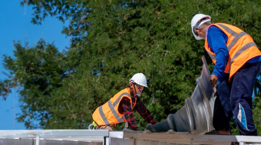 Roof maintenance in Gann Valley, SD